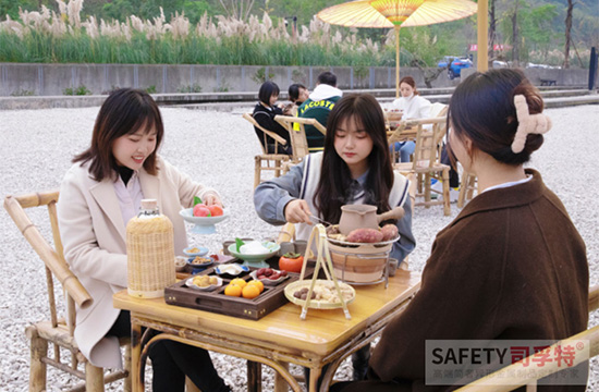 圍爐煮茶：茶是關(guān)鍵，這兩類茶不適合煮[圍爐茶桌，自制圍爐]