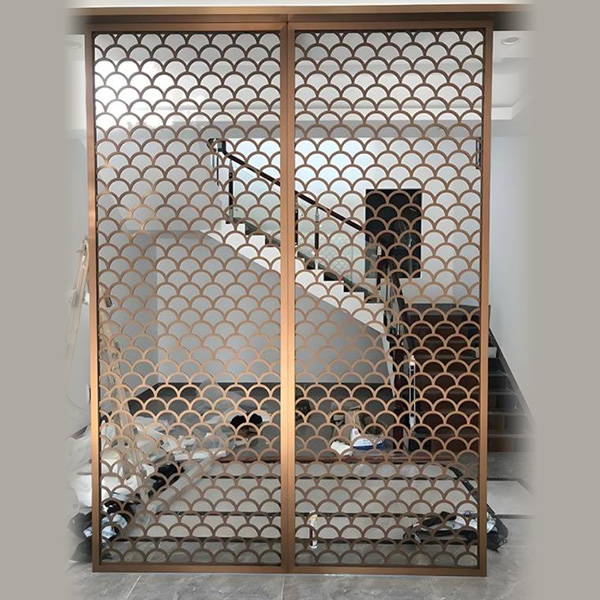 不銹鋼屏風(fēng)隔斷鏤空格柵客廳方通背景墻(圖1) 不銹鋼屏風(fēng)隔斷鏤空格柵客廳方通背景墻(圖1)