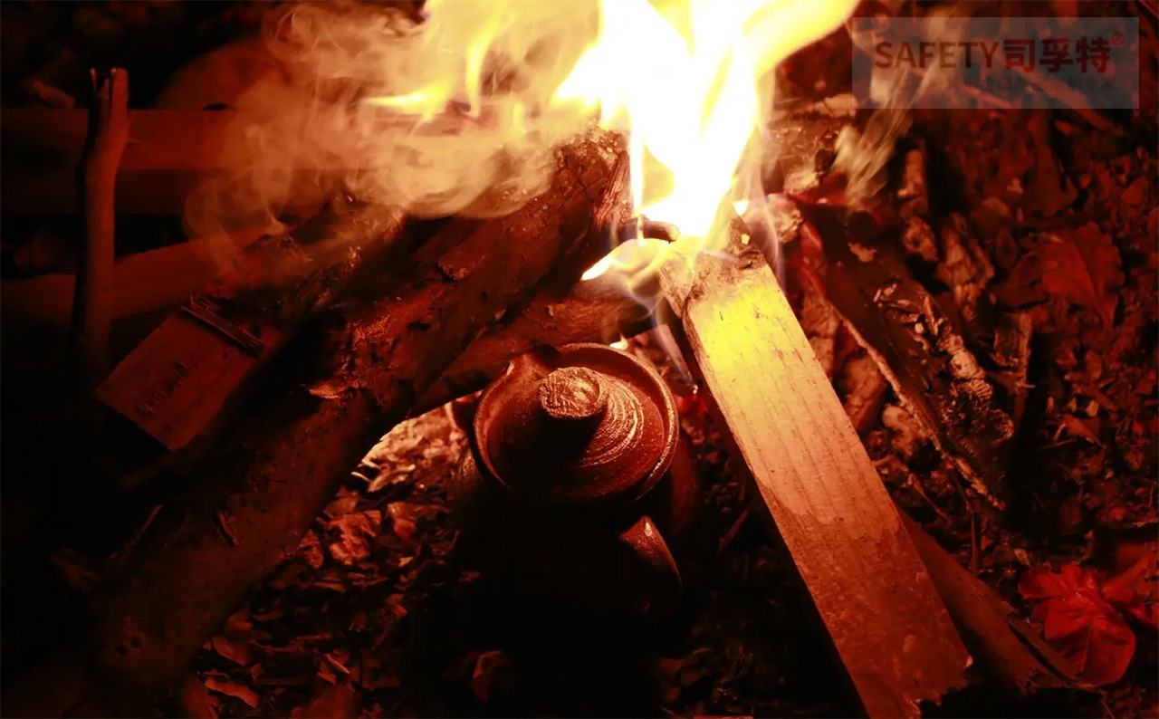 火塘烤茶（圍爐煮茶）文化：人間煙火，歲月靜好 (圖2)