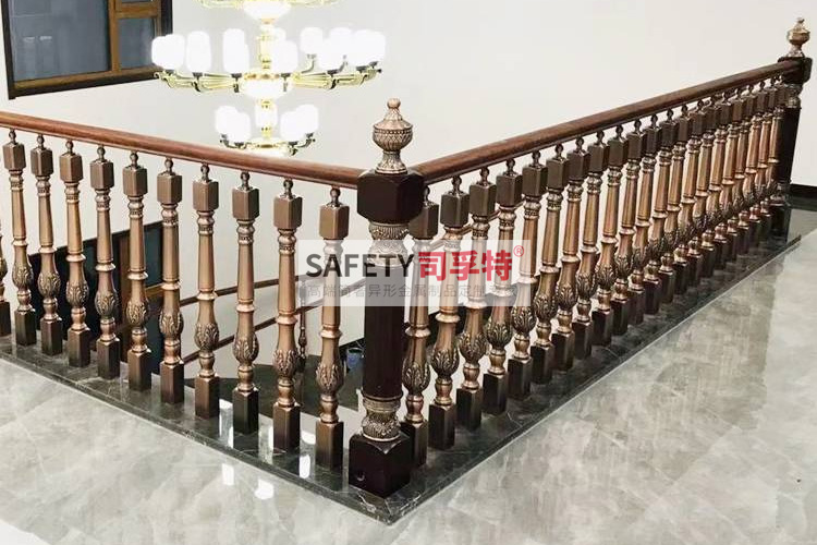 雕刻工藝銅藝樓梯扶手養(yǎng)護(hù)細(xì)則(圖1) 雕刻工藝銅藝樓梯扶手養(yǎng)護(hù)細(xì)則(圖1)