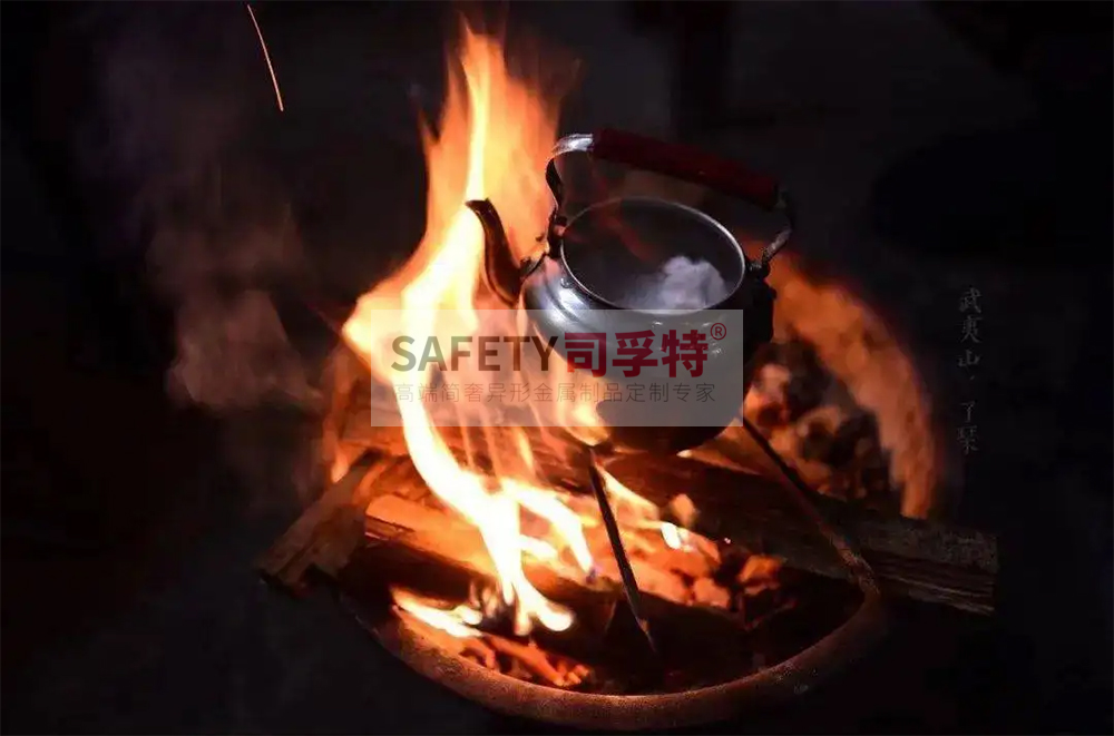 經(jīng)典永不過時，“圍爐煮茶”掀起新式社交風(fēng)「司孚特圍爐茶桌」(圖1)