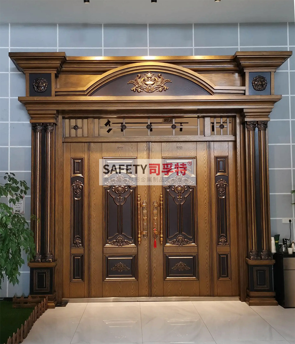 別墅大門用什么材質(zhì)好？[別墅銅門，鋁藝別墅大門](圖1)