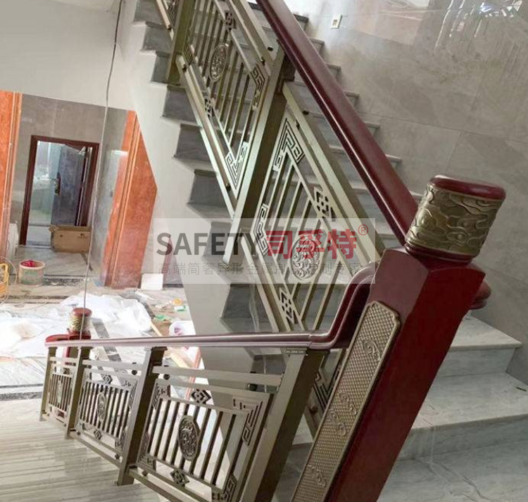 銅藝樓梯扶手：結(jié)構(gòu)獨(dú)特，造型優(yōu)美，堅(jiān)固耐用[司孚特銅藝護(hù)欄，銅樓梯扶手](圖4)