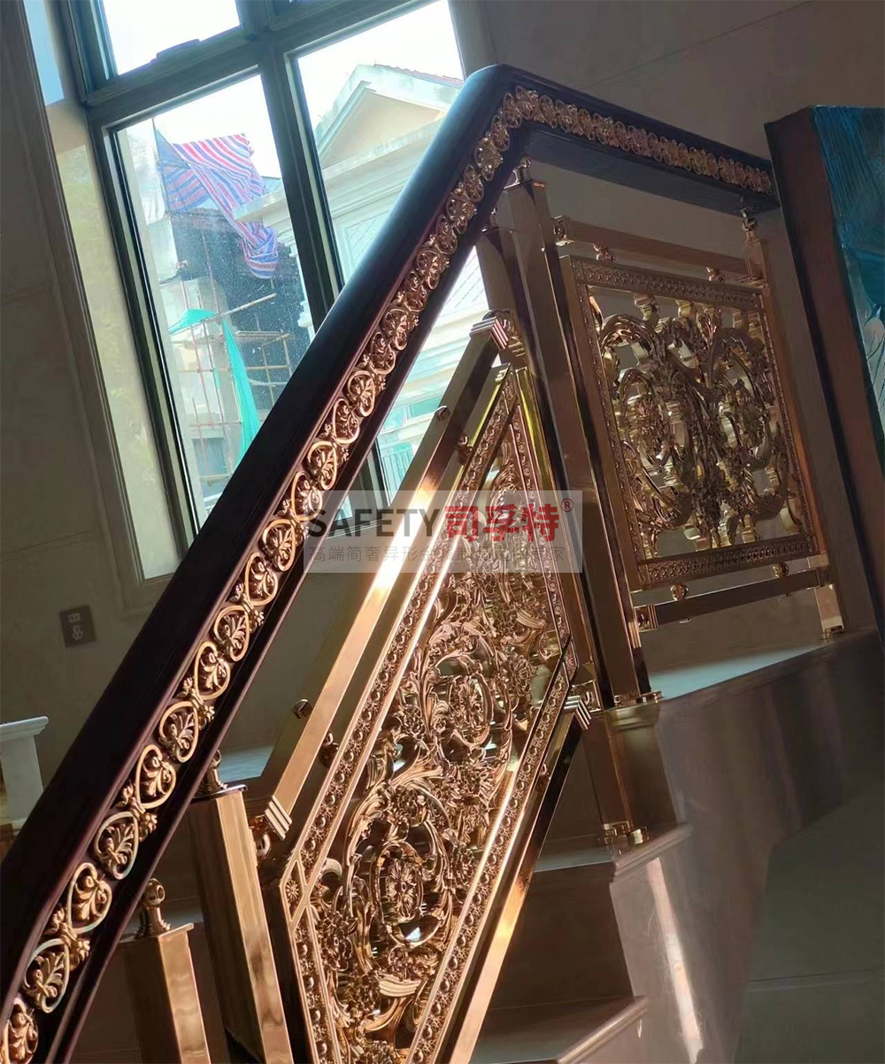 銅藝樓梯扶手：結(jié)構(gòu)獨(dú)特，造型優(yōu)美，堅(jiān)固耐用[司孚特銅藝護(hù)欄，銅樓梯扶手](圖5)