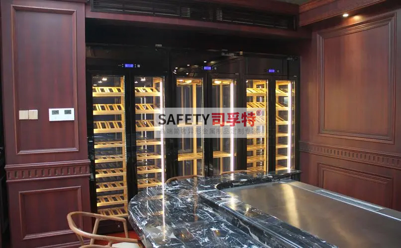 不銹鋼酒柜作用大嗎？小家庭裝修能不能裝(圖3)