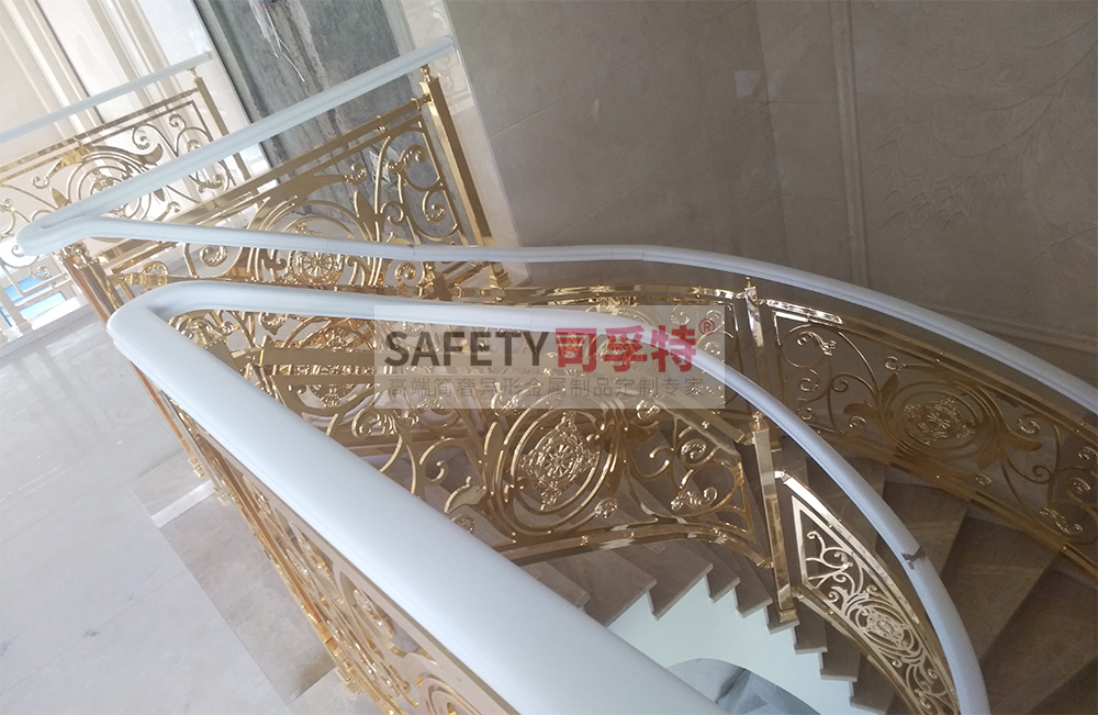 鋁藝鏤空雕花樓梯扶手：造型多樣，工藝成熟，彰顯高端品味(圖2)