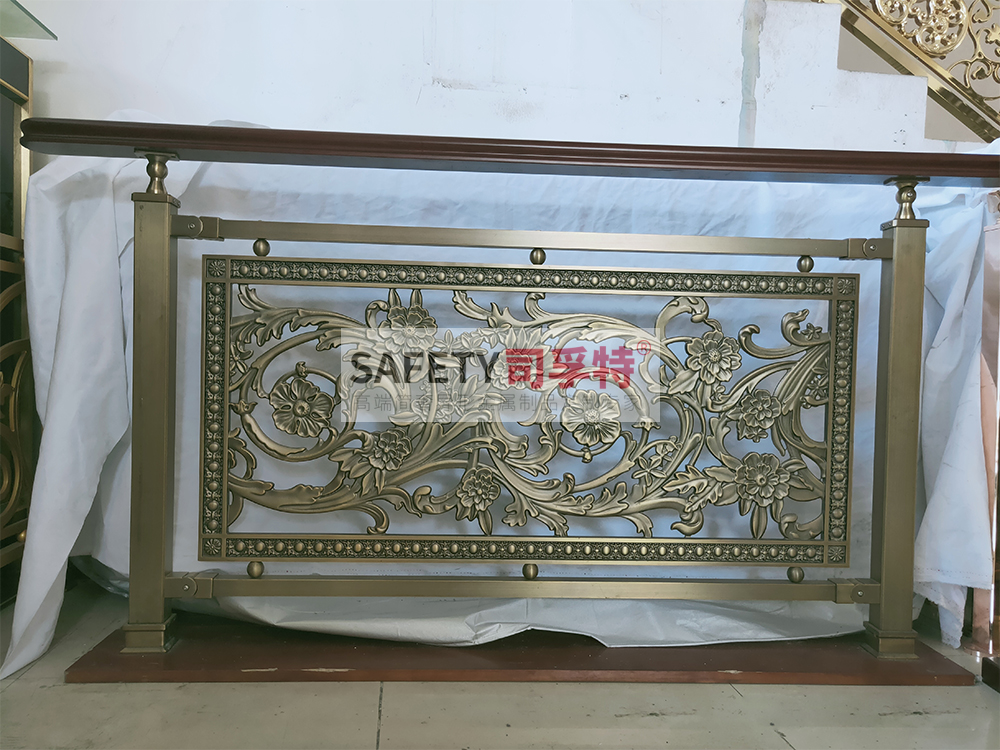 鋁藝鏤空雕花樓梯扶手：造型多樣，工藝成熟，彰顯高端品味(圖4)