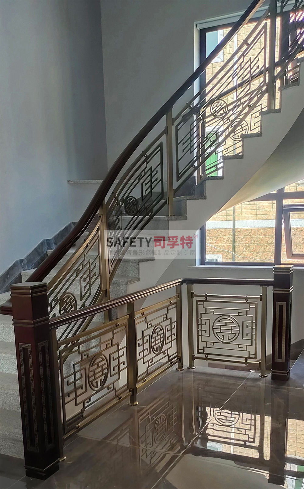 鋁藝鏤空雕花樓梯扶手：造型多樣，工藝成熟，彰顯高端品味(圖5)