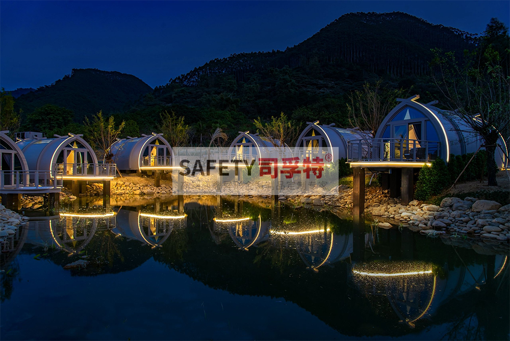 精制鋼星空房民宿屋有哪些特點和優(yōu)勢(圖5) 精制鋼星空房民宿屋有哪些特點和優(yōu)勢(圖5)