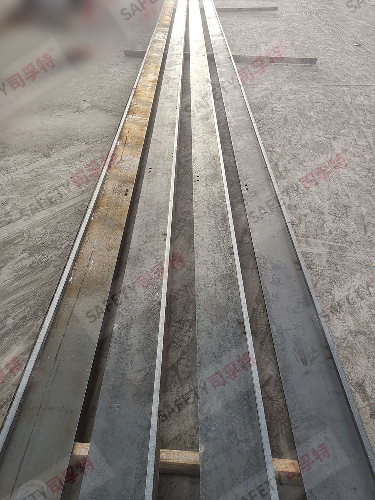 防火幕墻型材該怎么選擇 長期以來，建筑物的火災(zāi)時常發(fā)生，建筑物防火一直都是設(shè)計師注重的要點，特別是外裝飾幕墻防火，關(guān)乎著逃生，阻止火勢蔓的重要防線。防火幕墻也隨之應(yīng)運而生。那么，防火幕墻的最重要部分—(圖6)