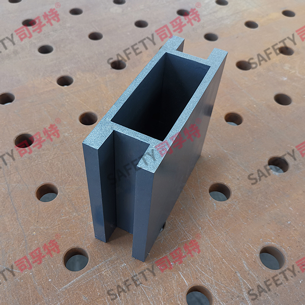 氟碳噴涂H型焊接氟碳噴涂精制鋼型材(圖1) 氟碳噴涂H型焊接氟碳噴涂精制鋼型材(圖1)