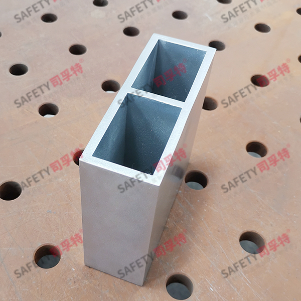 日型幕墻氟碳噴涂精制鋼幕墻型材(圖1) 日型幕墻氟碳噴涂精制鋼幕墻型材(圖1)